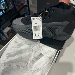 ANTHONY EDWARDS 1 MID BASKETBALL SHOES